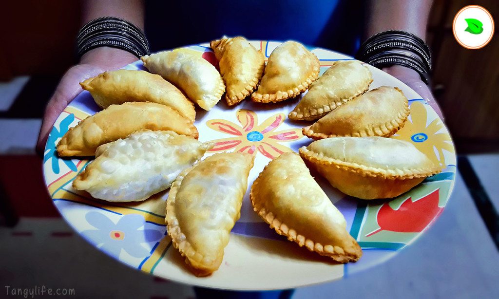 mixed fruit gujiya recipe - tangylife